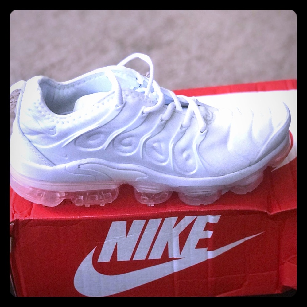 Nike air vapormax plus , shoes for man